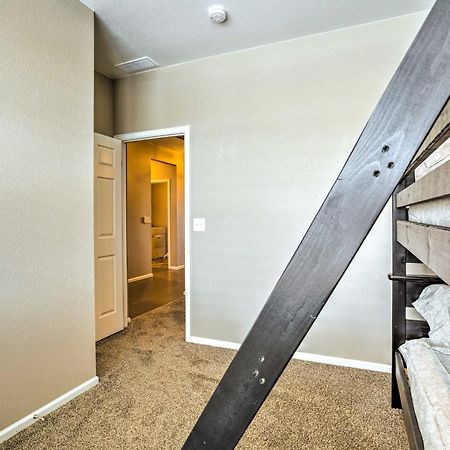 Spacious Aurora House With Yard About 10 Mi To Dia! المظهر الخارجي الصورة