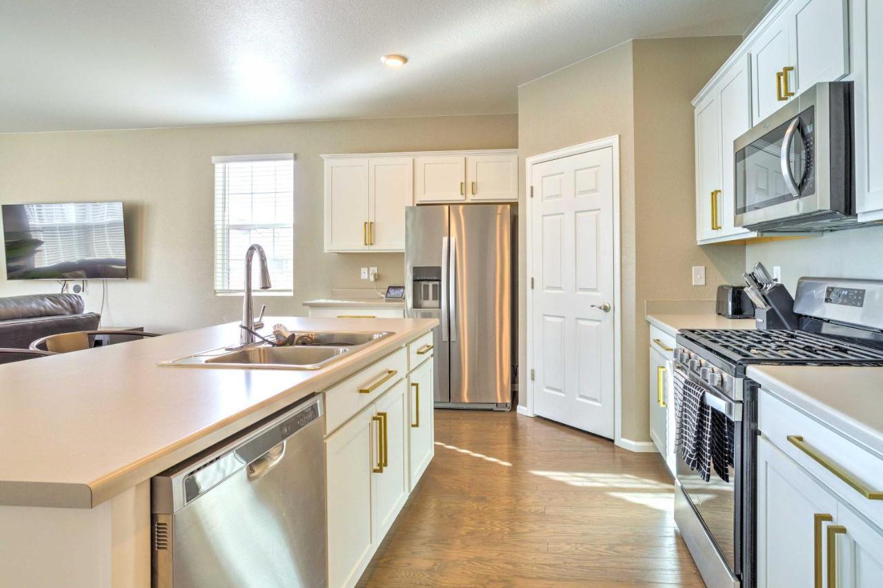 Spacious Aurora House With Yard About 10 Mi To Dia! المظهر الخارجي الصورة