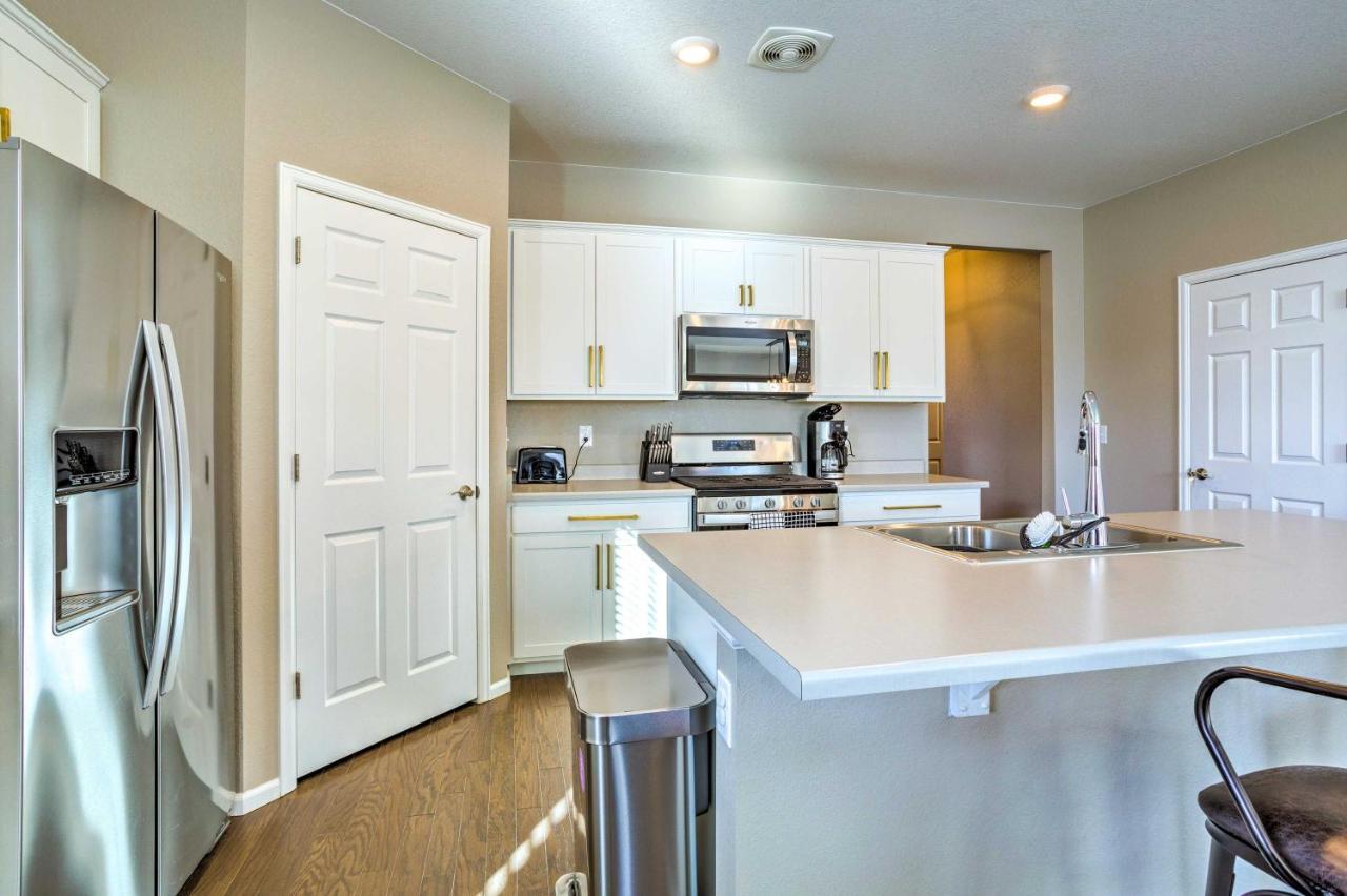 Spacious Aurora House With Yard About 10 Mi To Dia! المظهر الخارجي الصورة