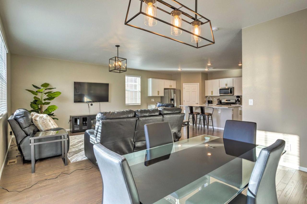 Spacious Aurora House With Yard About 10 Mi To Dia! المظهر الخارجي الصورة