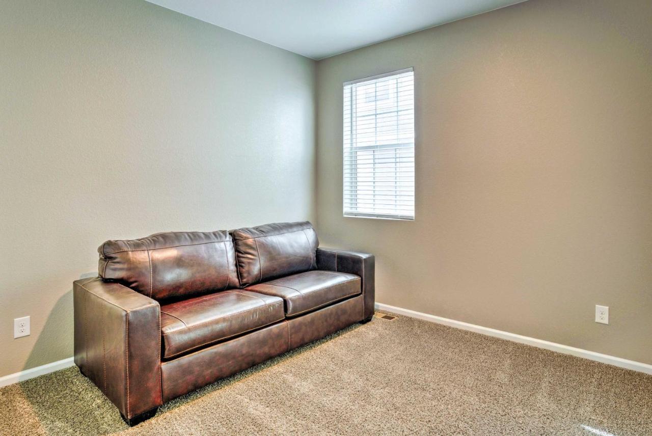 Spacious Aurora House With Yard About 10 Mi To Dia! المظهر الخارجي الصورة
