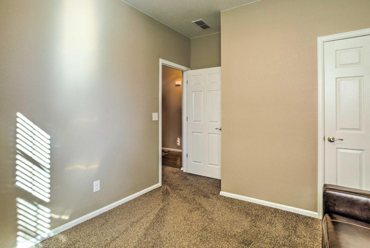 Spacious Aurora House With Yard About 10 Mi To Dia! المظهر الخارجي الصورة