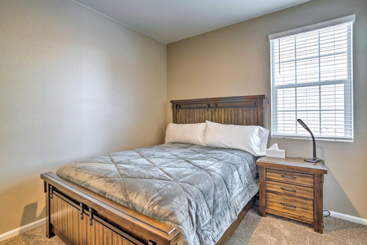 Spacious Aurora House With Yard About 10 Mi To Dia! المظهر الخارجي الصورة